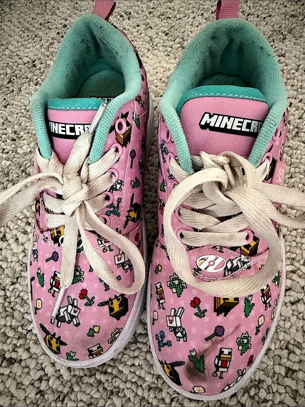 Heelys Minecraft Buzzing Bee Pro 25 Kids Pink & Green Sneakers